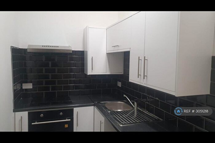 Studio To Rent In Colwyn Road, Northampton, NN1