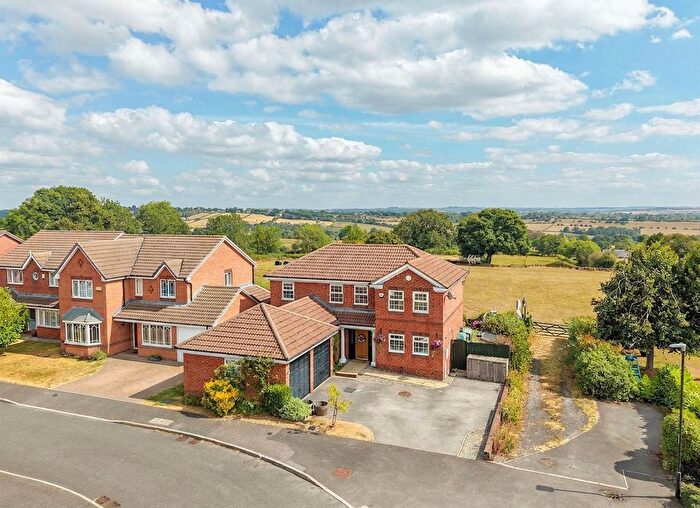 4 Bedroom Detached House For Sale In Hillcrest Avenue, Wessington, DE55