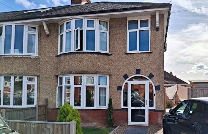 3 Bedroom End Of Terrace House To Rent In Heath Road, Salisbury, Wiltshire, SP2