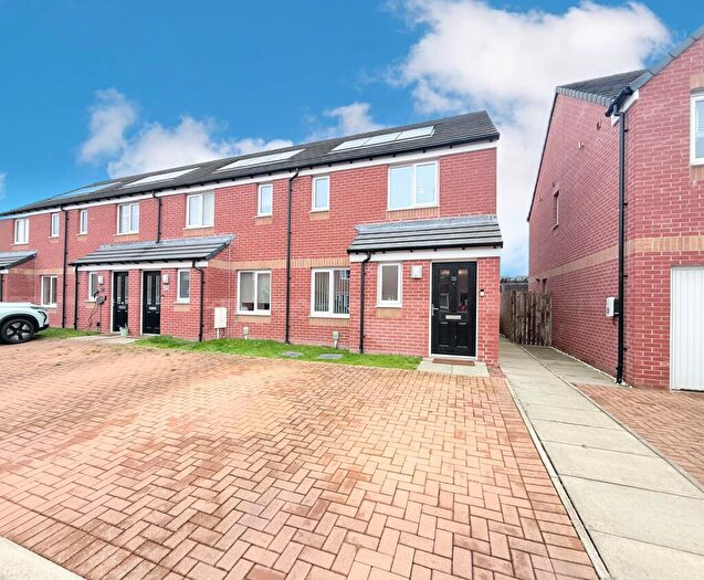 3 Bedroom End Of Terrace House For Sale In Thornbank Crescent, Falkirk, FK2