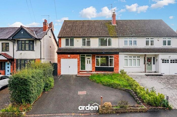 3 Bedroom Semi-Detached House For Sale In Plymouth Road, Redditch, B97