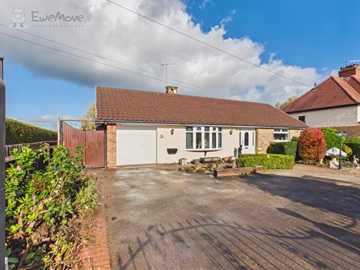 2 Bedroom Detached Bungalow For Sale In Whyburn Lane, Hucknall, Nottinghamshire, NG15