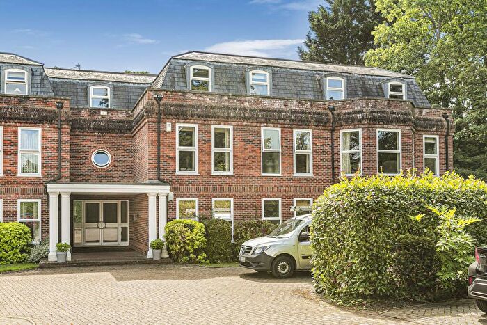 2 Bedroom Apartment For Sale In Burfield Road, Old Windsor, Windsor, Berkshire, SL4