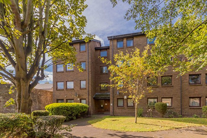 1 Bedroom Flat For Sale In / New Johns Place, Edinburgh, EH8