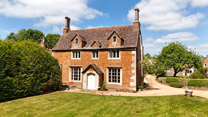6 Bedroom Detached House For Sale In Chapel Lane, Wymondham, Melton Mowbray, LE14