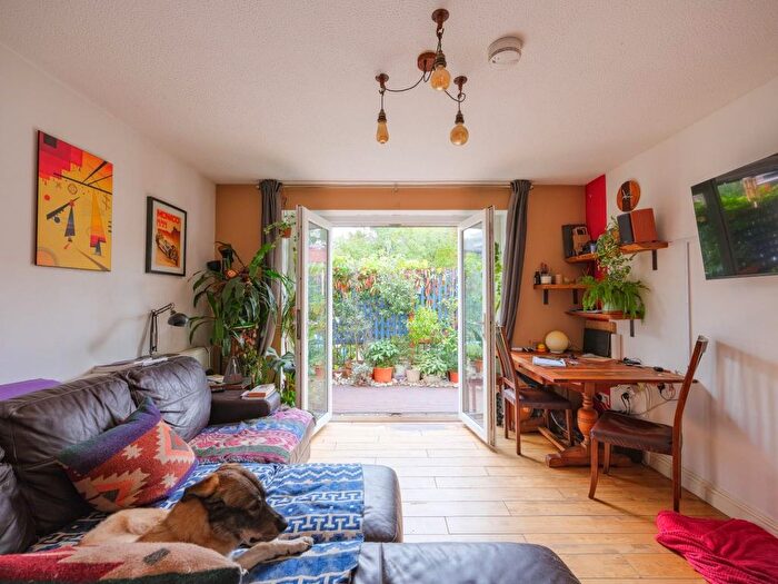 2 Bedroom Flat For Sale In Beaufort Street, St Judes, BS5