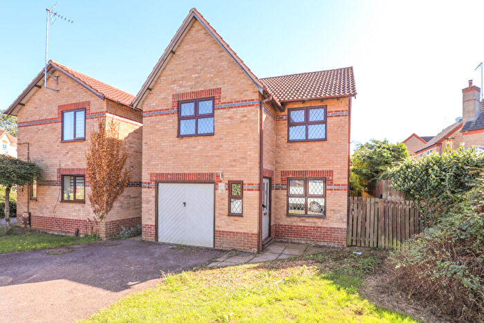 3 Bedroom Detached House To Rent In Richmond Avenue, Kettering, NN15