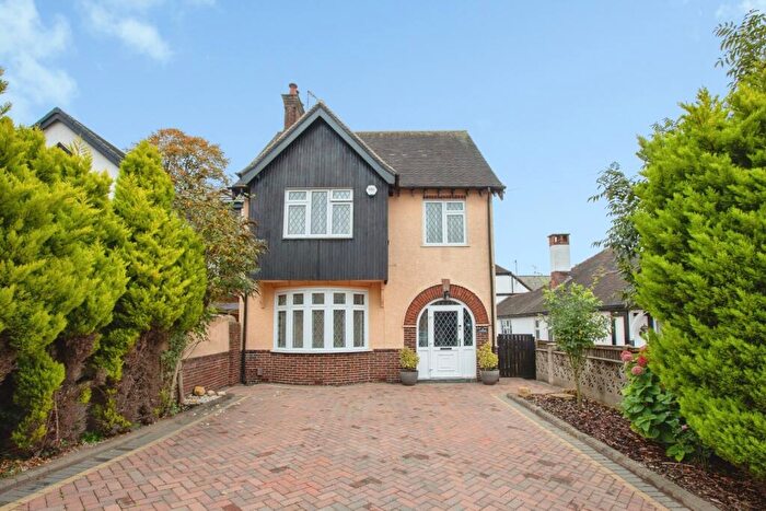 3 Bedroom Detached House For Sale In Titchfield Avenue, Sutton-in-Ashfield, Nottinghamshire, NG17