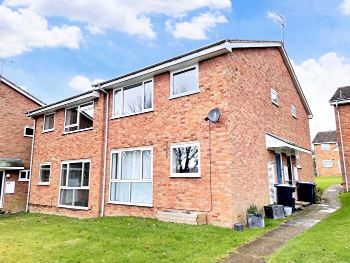 2 Bedroom Apartment To Rent In Chiltern Park Avenue, Berkhamsted, HP4