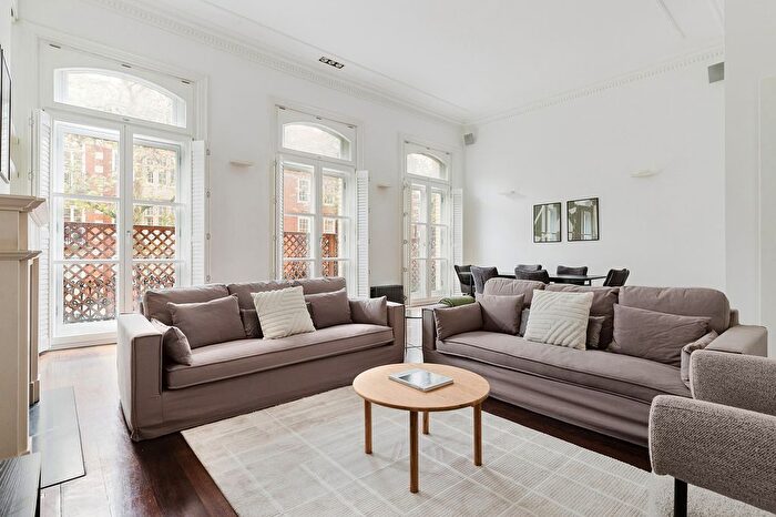 2 Bedroom Flat To Rent In Earl's Court, SW5