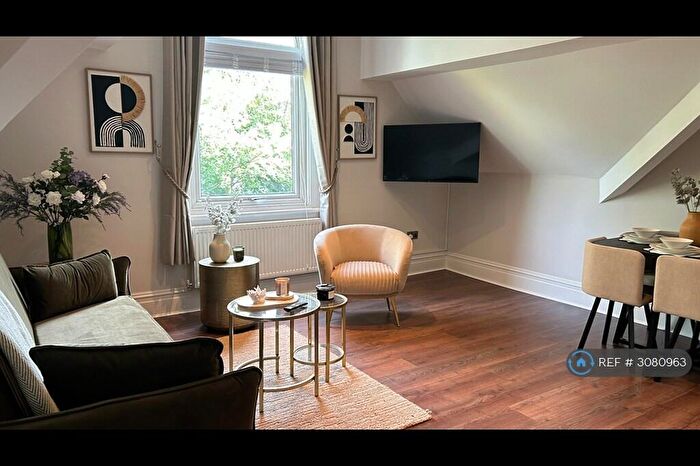 2 Bedroom Flat To Rent In Ullet Road, Liverpool, L17