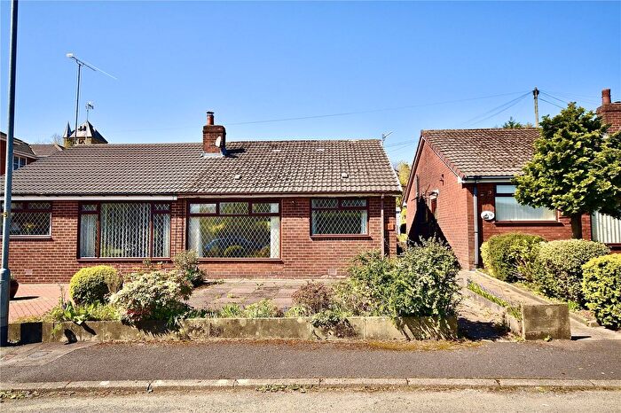 2 Bedroom Semi-Detached Bungalow For Sale In Farrowdale Avenue, Shaw, Oldham, Greater Manchester, OL2