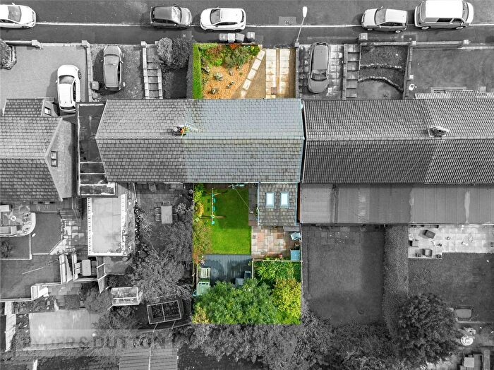 4 Bedroom Semi-Detached House For Sale In Ashlea Grove, Grotton, Saddleworth, OL4