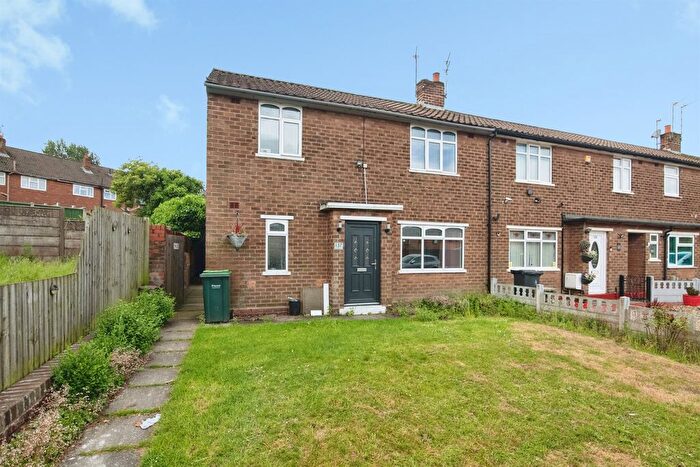 3 Bedroom End Of Terrace House For Sale In Denbigh Drive, West Bromwich, B71