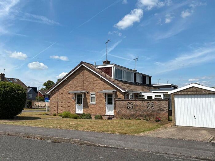 2 Bedroom Bungalow For Sale In Treelands Drive, Cheltenham, Gloucestershire, GL53