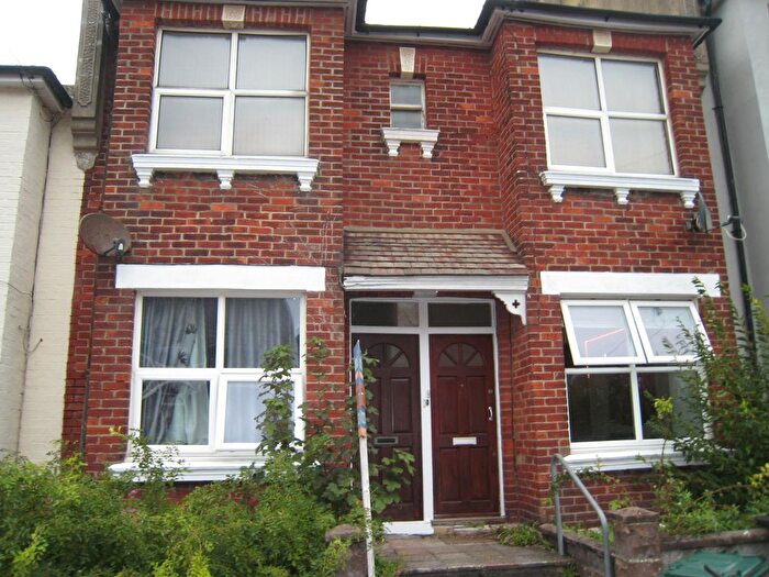3 Bedroom Maisonette To Rent In Shanklin Road, Brighton, BN2