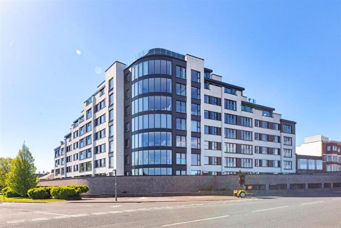 2 Bedroom Apartment For Sale In Dallam Avenue, Morecambe, LA4