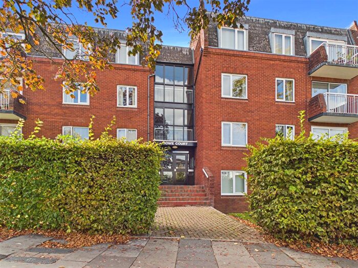 2 Bedroom Flat To Rent In Central Cheltenham, GL50