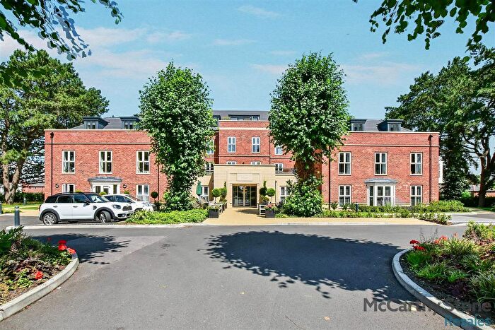1 Bedroom Flat For Sale In Northwich Road, Knutsford, Cheshire, WA16