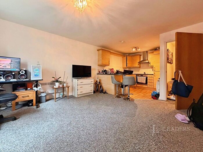 1 Bedroom Flat To Rent In Hagley Road West, Oldbury, West Midlands, B68