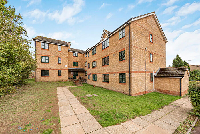 1 Bedroom Apartment For Sale In North Slough, SL2