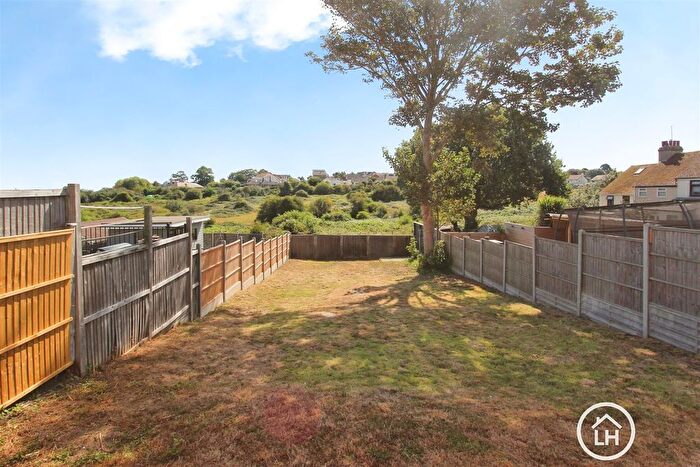 3 Bedroom Detached Bungalow For Sale In Baldwin Road, Minster, Kent, ME12