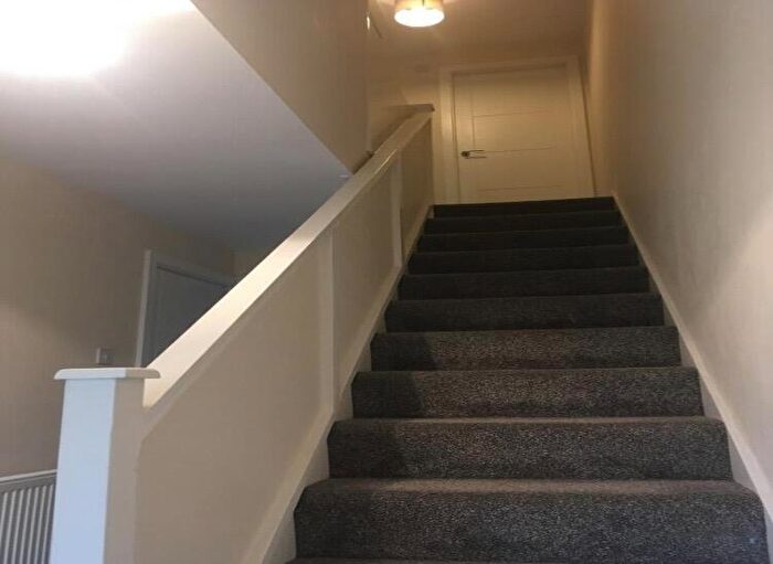 3 Bedroom Terraced House To Rent In Bridgecrof, Huddersfield, HD3