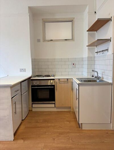 Studio To Rent In Burnham Lodge, Alumhurst Road, Bournemouth, Bournemouth Christchurch Poole, BH4