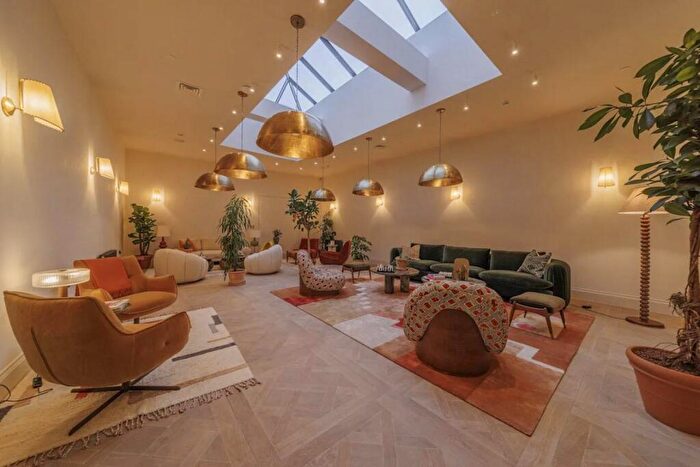 Apartment To Rent In West Street, Sheffield, S1