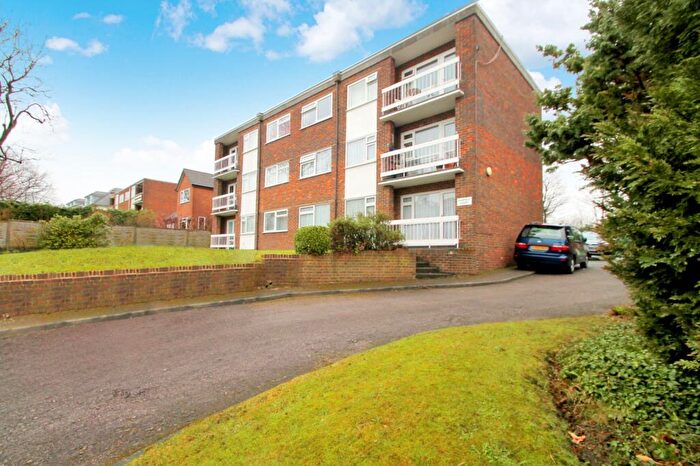 2 Bedroom Flat To Rent In Barfield Court, Ladbroke Road, Redhill, RH1