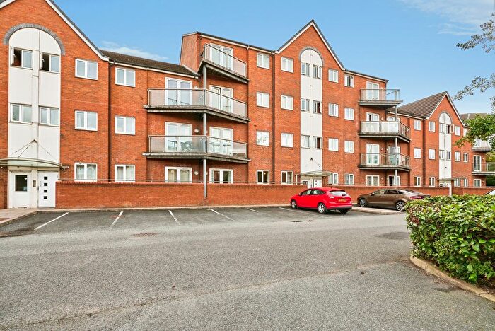 1 Bedroom Flat For Sale In Waterfront Way, Walsall, West Midlands, WS2