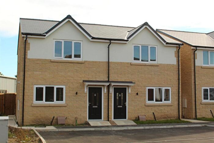 2 Bedroom Semi-Detached House To Rent In Tunwell Street, Bradford, BD2