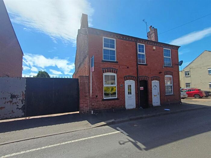 2 Bedroom Semi-Detached House For Sale In Bloomfield Street North, Halesowen, B63