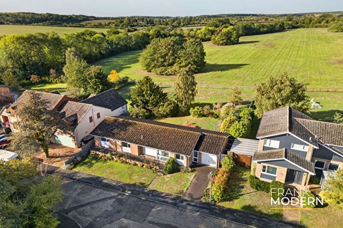 3 Bedroom Detached Bungalow For Sale In Robins Field, Wansford, PE8
