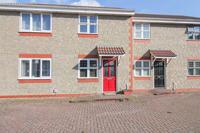 2 Bedroom House For Sale In **Tebbutts Mews**two Bedrooms**Sunny Garden**Parking**close To Amenities**, BS23