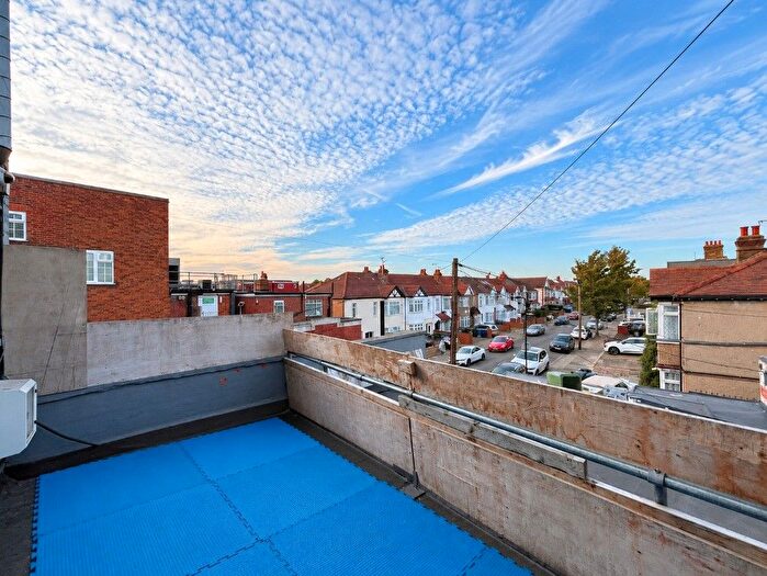 2 Bedroom Flat To Rent In The Broadway, Southall, UB1