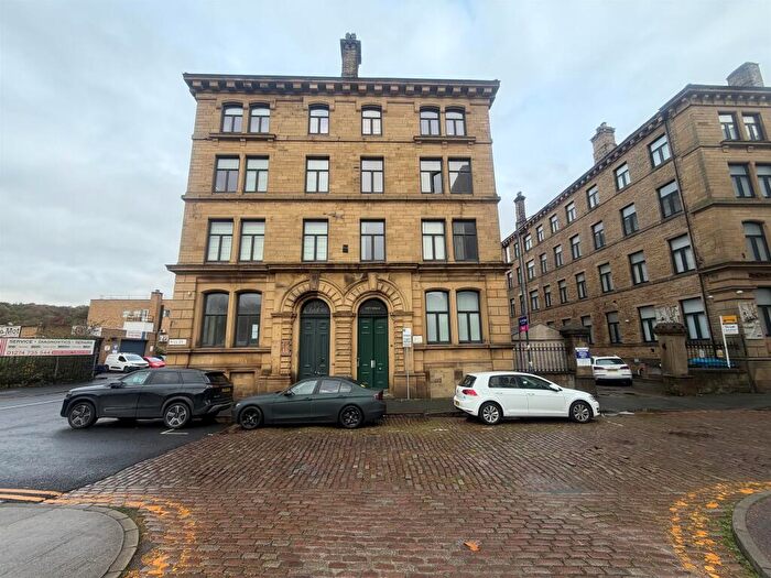 2 Bedroom Flat For Sale In Mill Street, Bradford, BD1