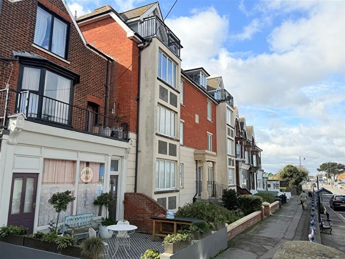 1 Bedroom Flat To Rent In Tower Parade, Whitstable, CT5