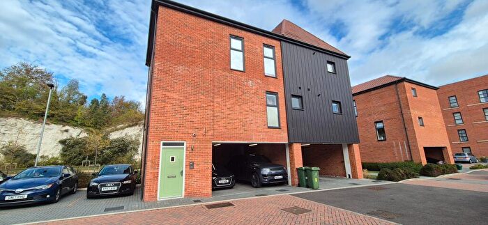 2 Bedroom Apartment To Rent In Western Cross, Ebbsfleet Valley, Swanscombe, Kent, DA10