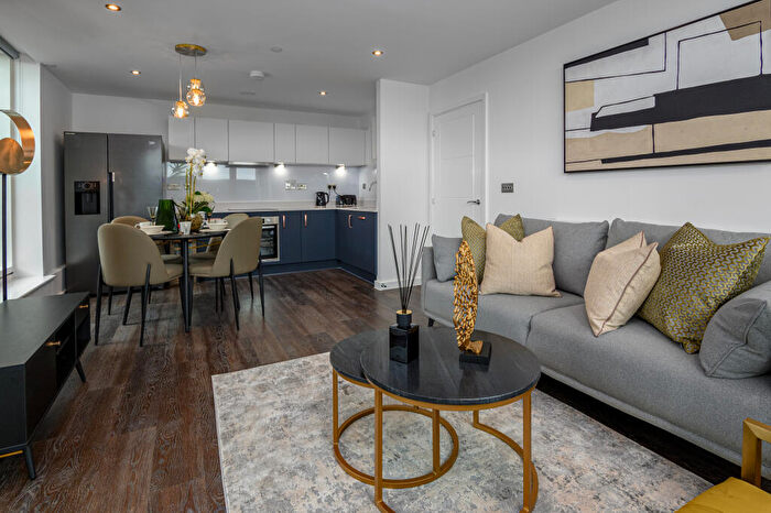 2 Bedroom Penthouse To Rent In Vantage Tower, Centenary Plaza, Southampton, City Of Southampton, SO19