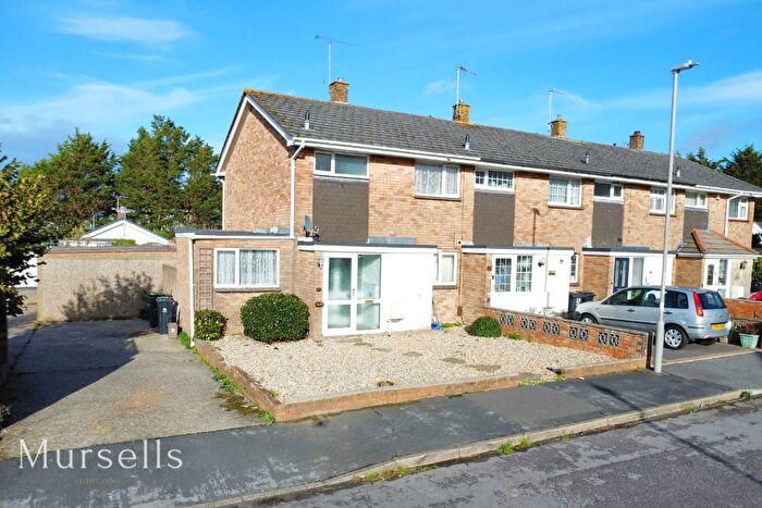 3 Bedroom End Of Terrace House For Sale In Stuart Close, Poole, BH16