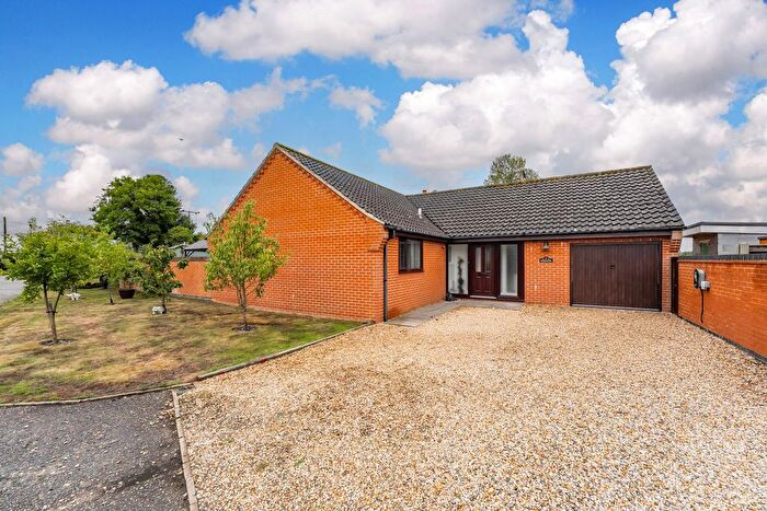 3 Bedroom Detached Bungalow For Sale In All Saints Close, Welborne, NR20