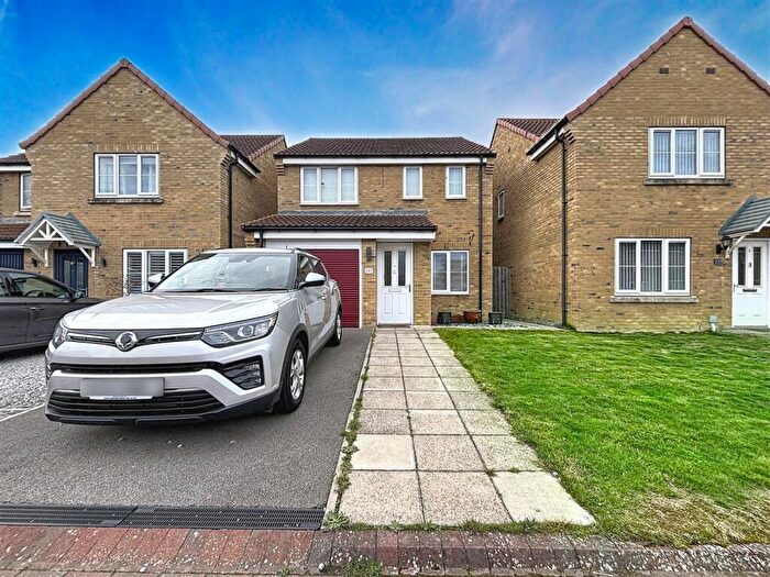3 Bedroom Detached House For Sale In Ashcourt Drive, Hornsea, HU18