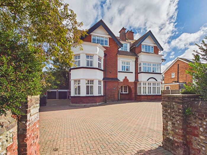 2 Bedroom Flat For Sale In Norwich Road, Cromer, NR27