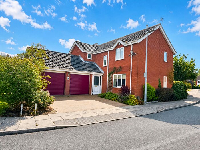4 Bedroom Detached House For Sale In Goldgarth, Grimsby, DN32