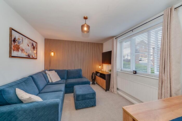 2 Bedroom Flat For Sale In Tadcaster Road, Sheffield, S8