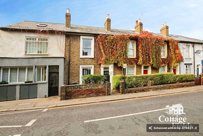 3 Bedroom Terraced House For Sale In Baker Street, Enfield, EN1