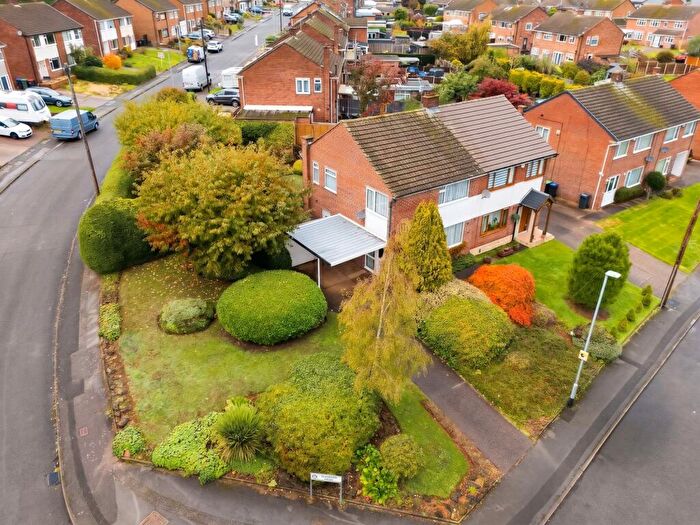 3 Bedroom Semi-Detached House For Sale In Glendon Drive, Hucknall, Nottingham, NG15