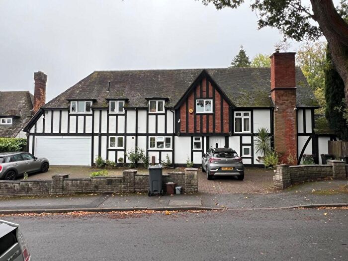 5 Bedroom Detached House For Sale In Oaklands Road, Sutton Coldfield, Birmingham, B74