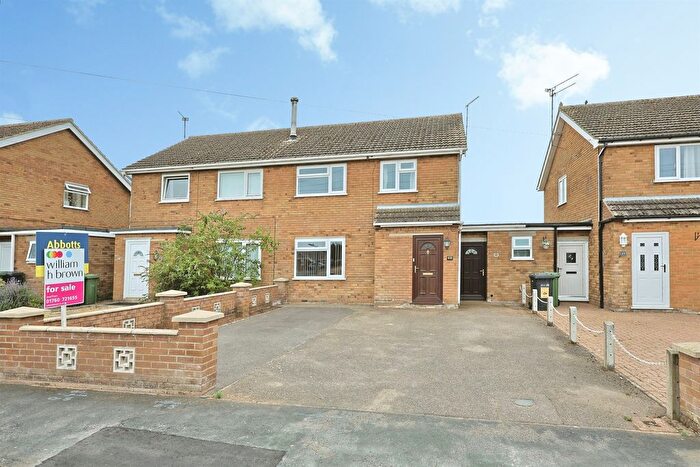 3 Bedroom Semi-Detached House For Sale In Town Close, East Winch, PE32